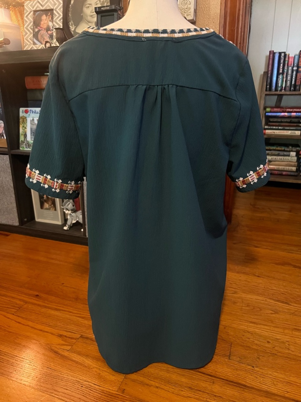 entro Teal Embroidered Floral Peasant Blouse with Pink Accents - Picture 4 of 4
